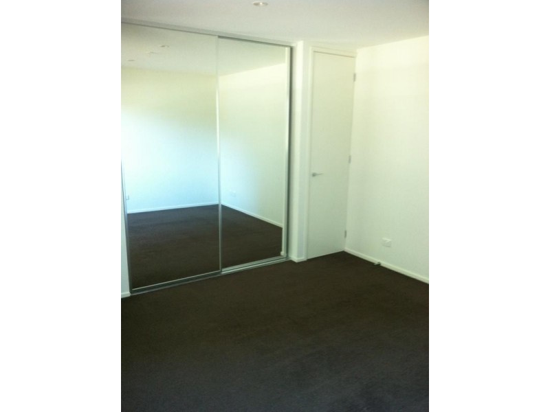 410/83 Queens Road, Melbourne VIC 3000