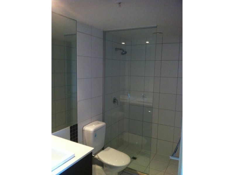 410/83 Queens Road, Melbourne VIC 3000