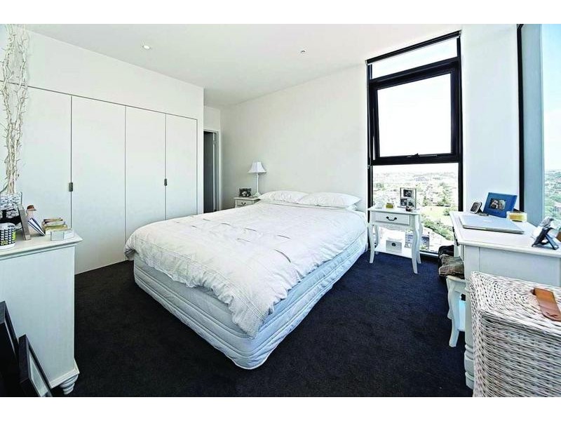 2002/7 Yarra Street, South Yarra VIC 3141