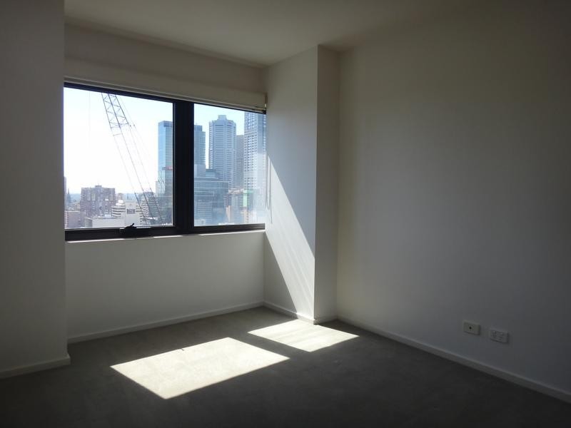 2004/250 Elizabeth Street, Melbourne VIC 3000