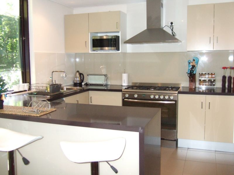 2B/29 Queens Rd, Melbourne VIC 3004