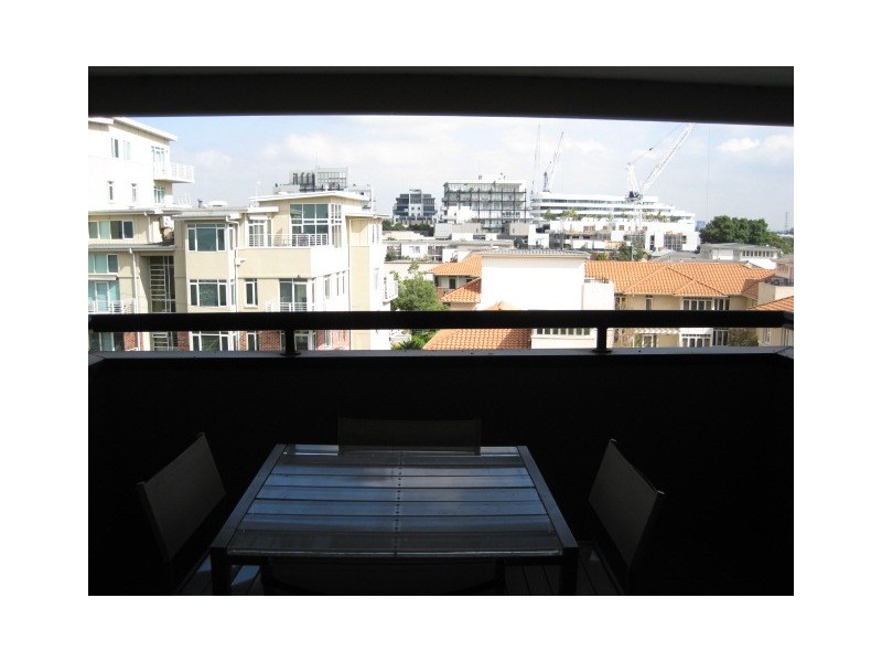 39/174 Esplanade East, Port Melbourne VIC 3207