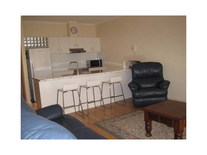 2/5 Davisons Place, Melbourne VIC 3000