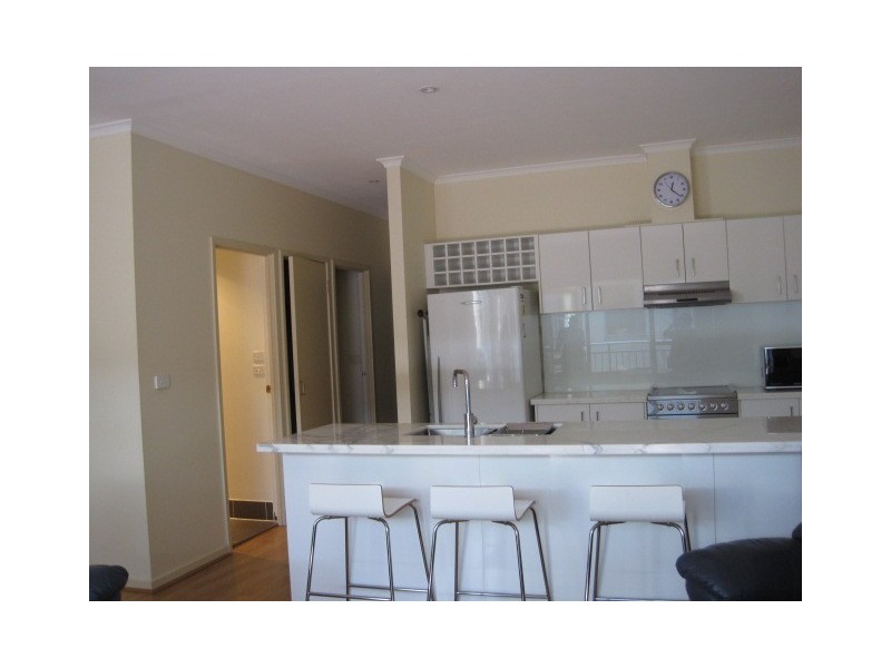 2/5 Davisons Place, Melbourne VIC 3000