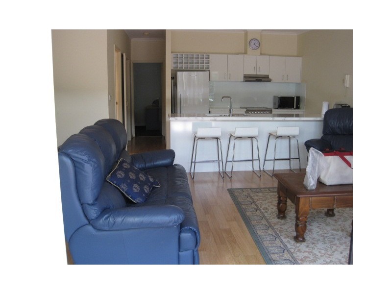 2/5 Davisons Place, Melbourne VIC 3000