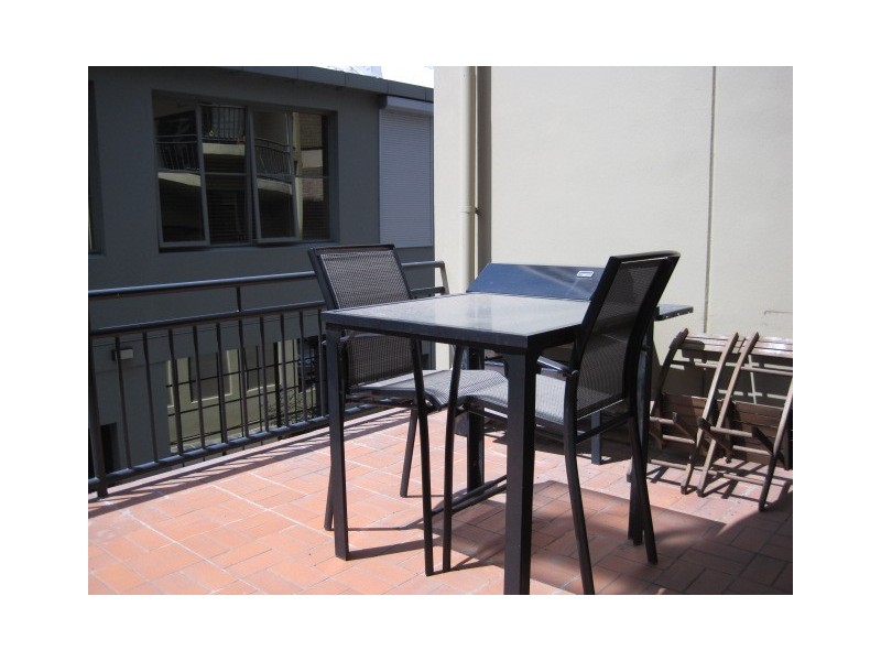 2/5 Davisons Place, Melbourne VIC 3000