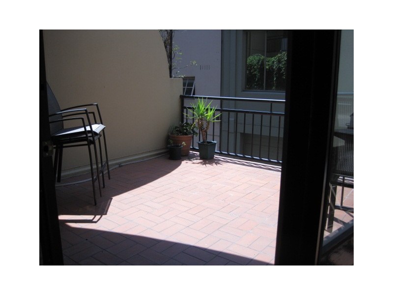 2/5 Davisons Place, Melbourne VIC 3000