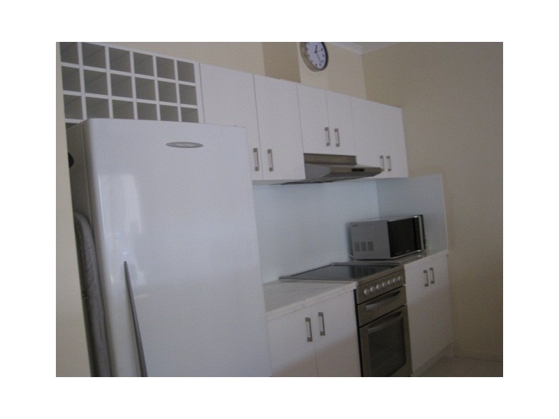 2/5 Davisons Place, Melbourne VIC 3000