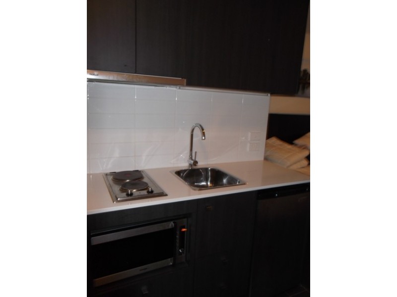 1033/43 Therry Street, Melbourne VIC 3000