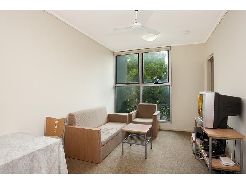 2/800 Swanston Street, Carlton VIC 3053