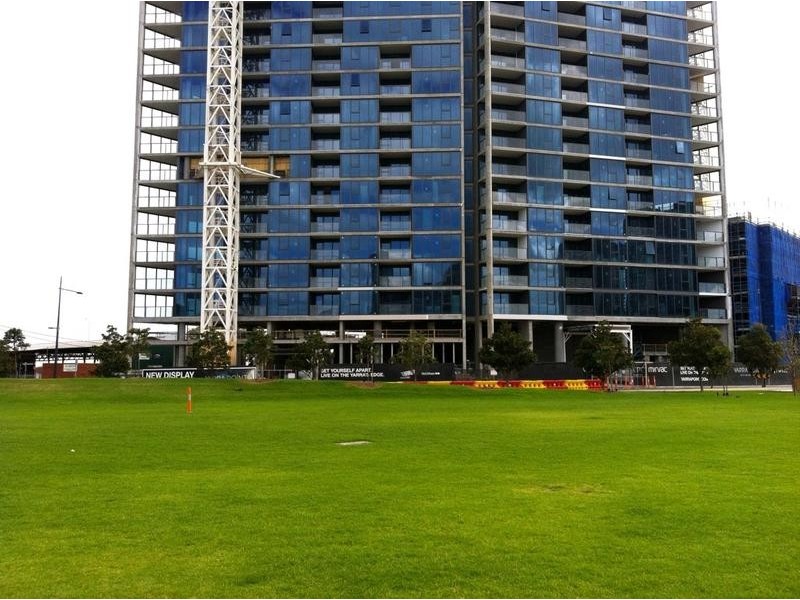 503 Yarra’s Edge, Docklands VIC 3008