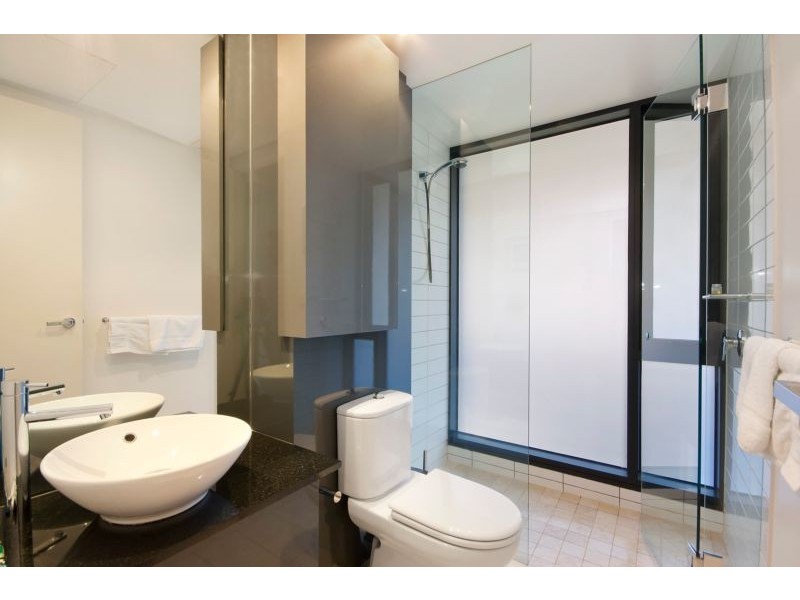 33/8 Cook Street, Southbank VIC 3006