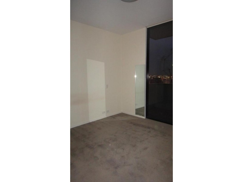 908/20 Rakaia Way, Docklands VIC 3008