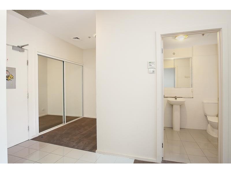 1801/250 Elizabeth Street, Melbourne VIC 3000