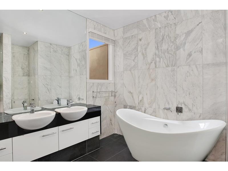 3/13 Selwyn Avenue, Elwood VIC 3184