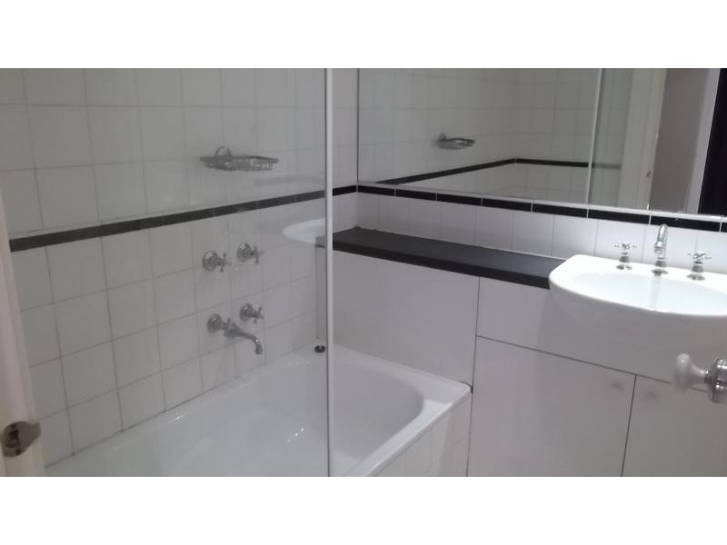 28/1 Riverside Quay, Southbank VIC 3006
