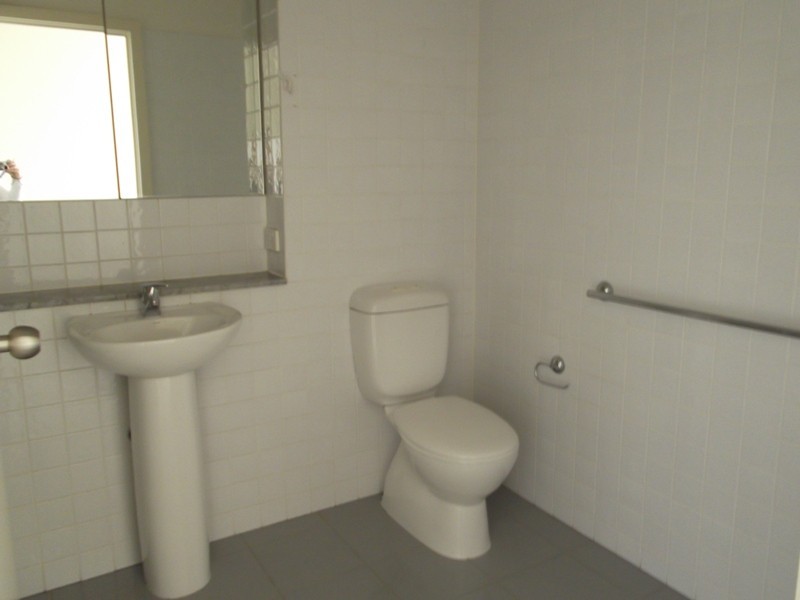 2201/250 Elizabeth Street, Melbourne VIC 3000