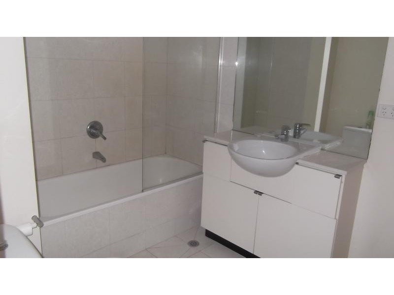 805/80 Clarendon Street, Southbank VIC 3006