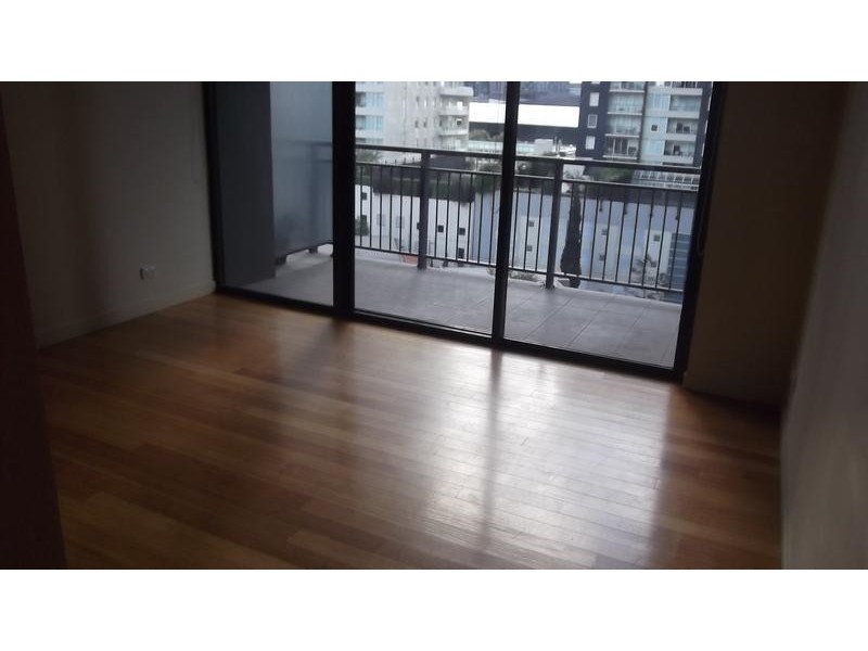 805/80 Clarendon Street, Southbank VIC 3006