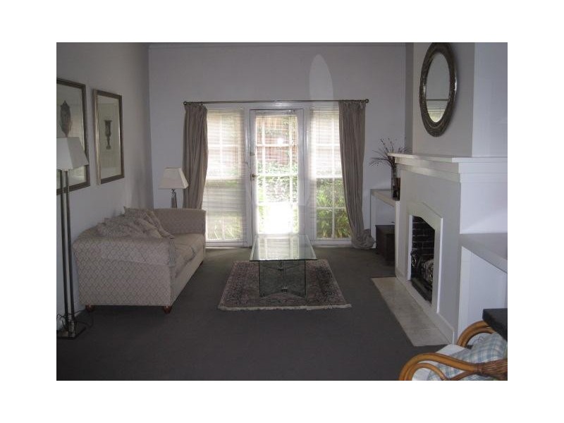 2/100 Hotham Street, East Melbourne VIC 3002