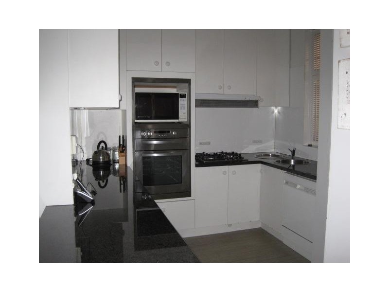 2/100 Hotham Street, East Melbourne VIC 3002