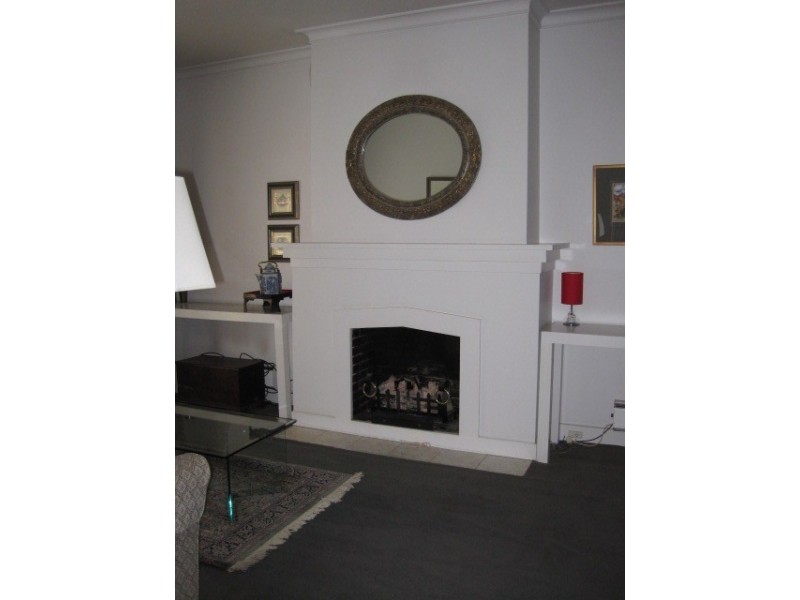 2/100 Hotham Street, East Melbourne VIC 3002