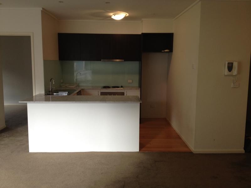 17/327 Dandenong Road, Prahran VIC 3181