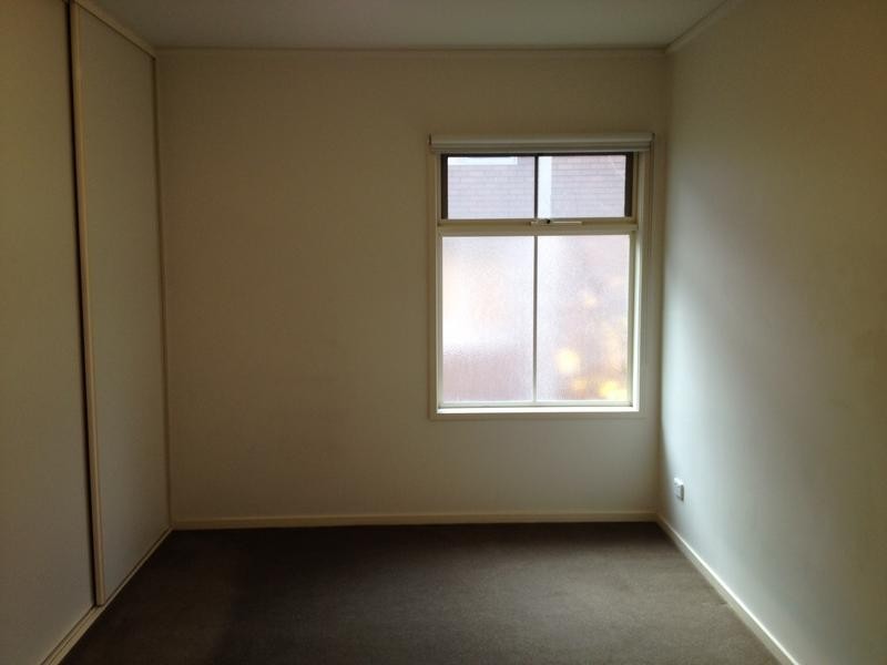 17/327 Dandenong Road, Prahran VIC 3181