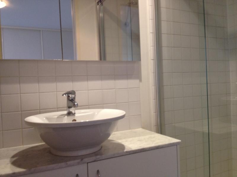 17/327 Dandenong Road, Prahran VIC 3181