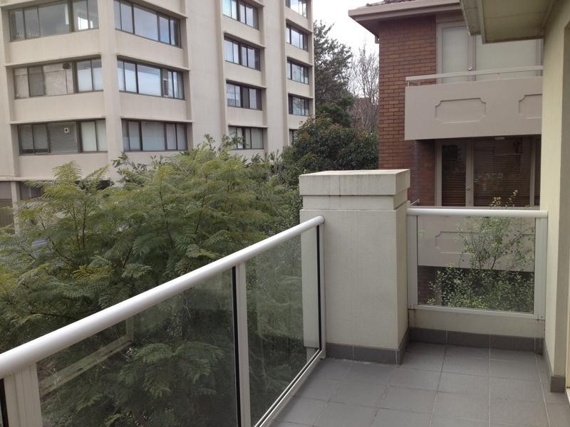 17/327 Dandenong Road, Prahran VIC 3181