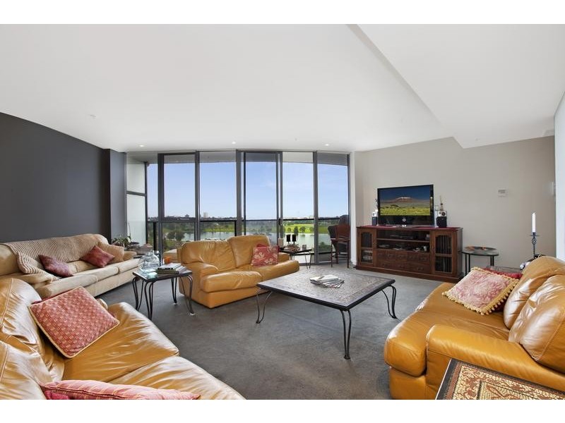 1107/55 Queens Road, Melbourne VIC 3004