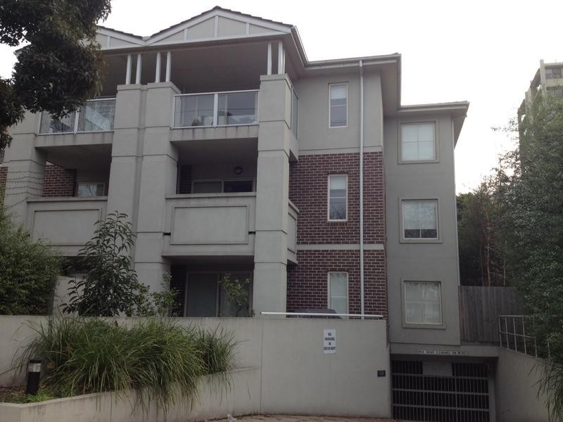 4/327 Dandenong Road, Prahran VIC 3181
