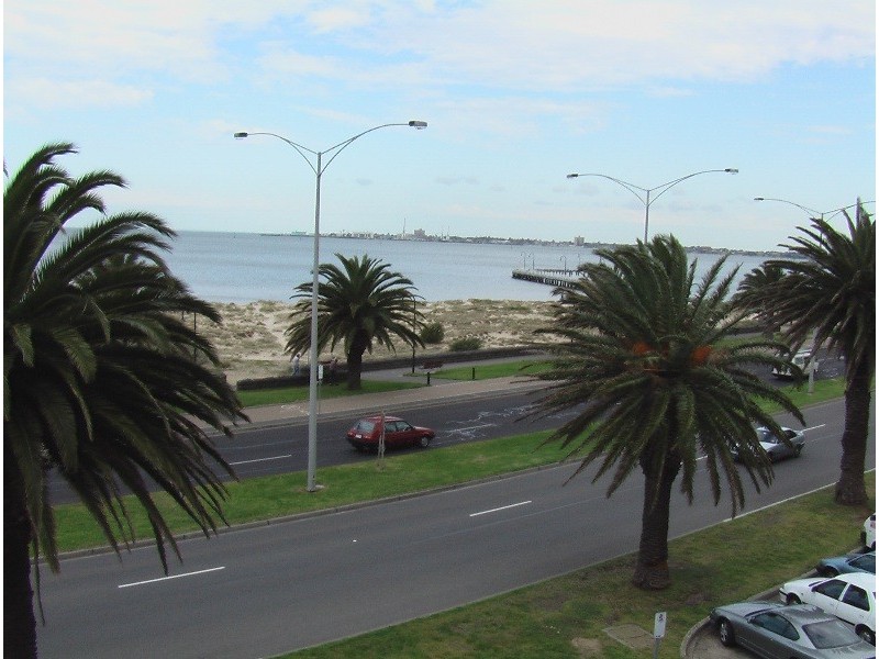 7/23 Beaconsfield Parade, Port Melbourne VIC 3207
