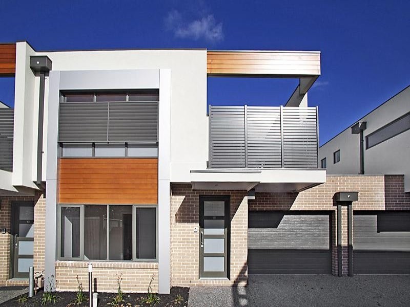 1B St Kinnords Street, Essendon VIC 3040