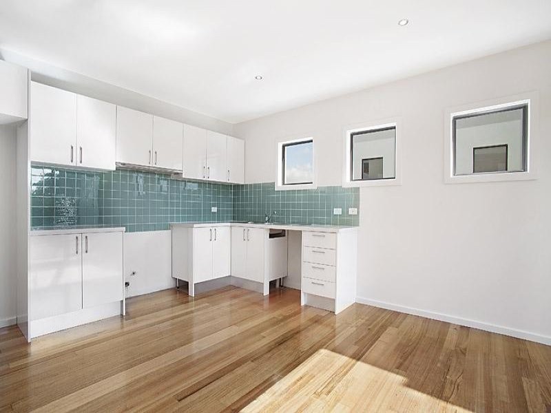 1B St Kinnords Street, Essendon VIC 3040