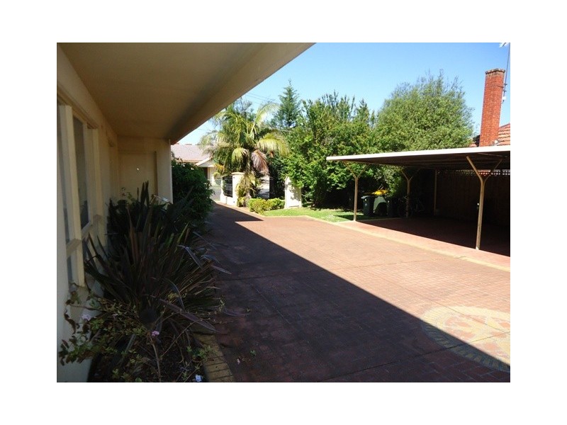 9/13 Peacock Street, Brunswick VIC 3056