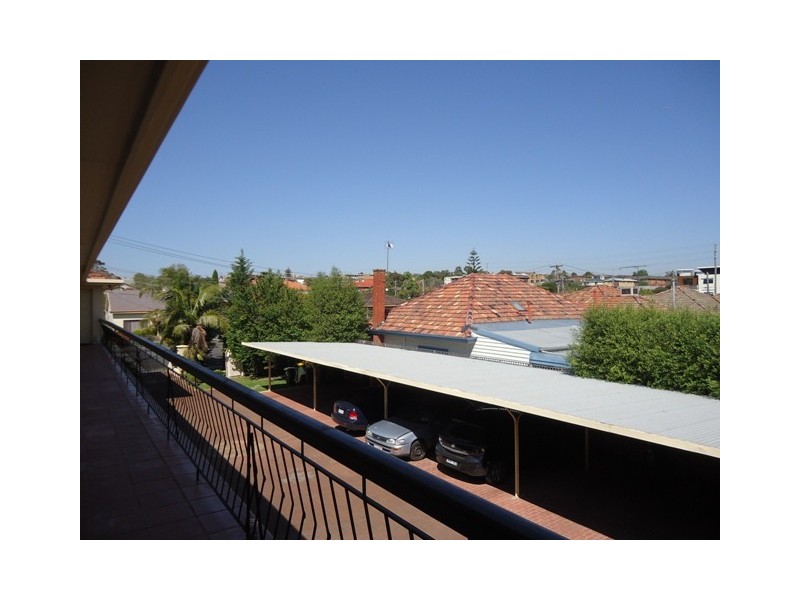 9/13 Peacock Street, Brunswick VIC 3056