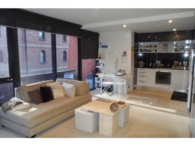 31/8 Cook Street, Southbank VIC 3006