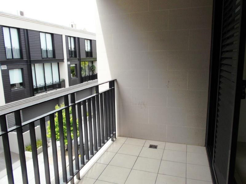 214/33 Cliveden Close, East Melbourne VIC 3002