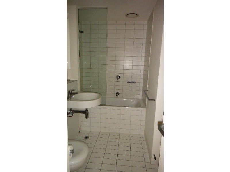 1804/620 Collins Street, Melbourne VIC 3000