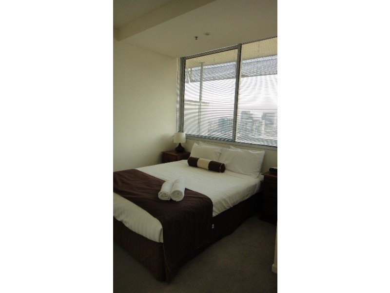 1804/620 Collins Street, Melbourne VIC 3000