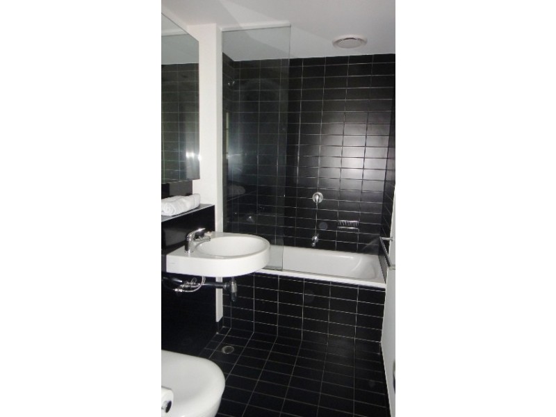 1109/620 Collins Street, Melbourne VIC 3000