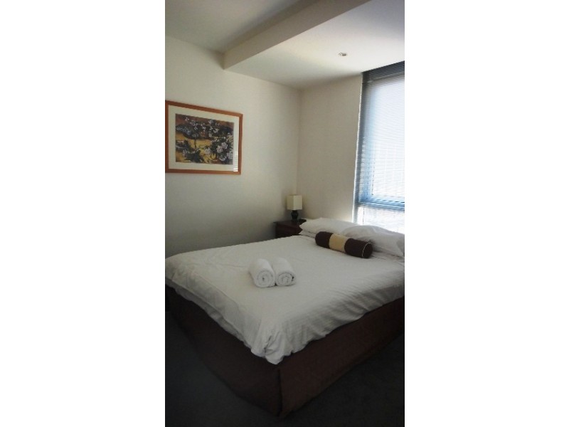 1109/620 Collins Street, Melbourne VIC 3000