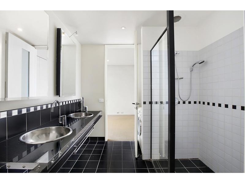 8/94 Dudley Street, West Melbourne VIC 3003