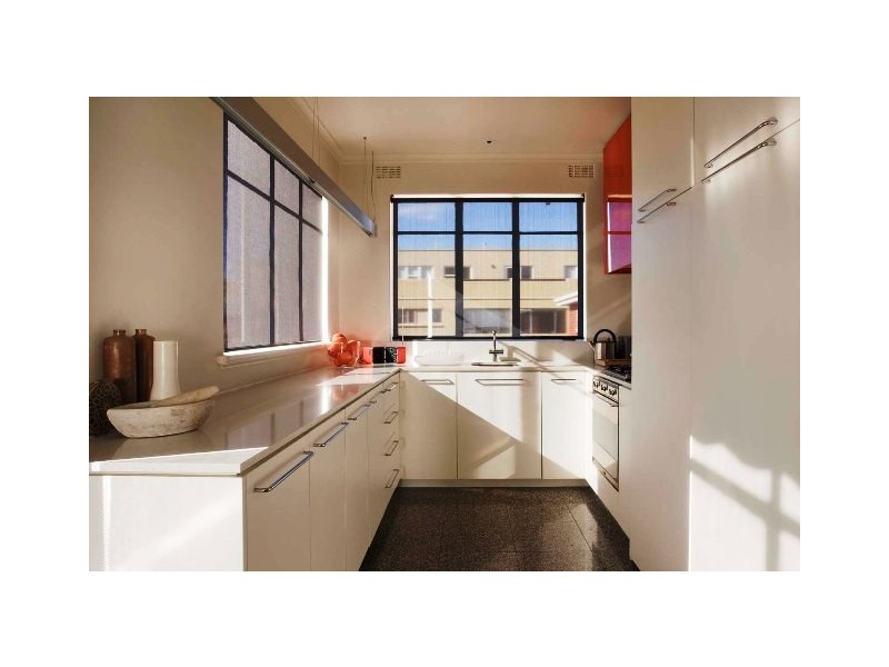 15/102 Albert Street, East Melbourne VIC 3002