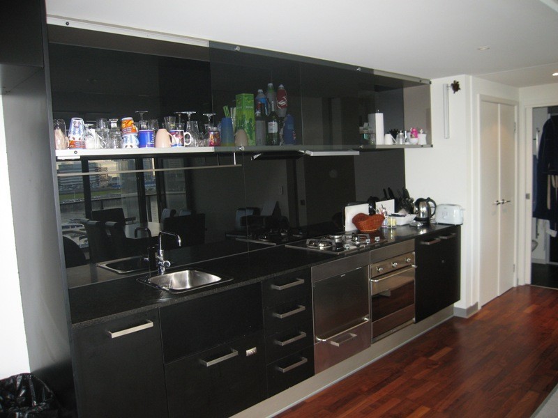 403P/66 River Esplanade, Docklands VIC 3008
