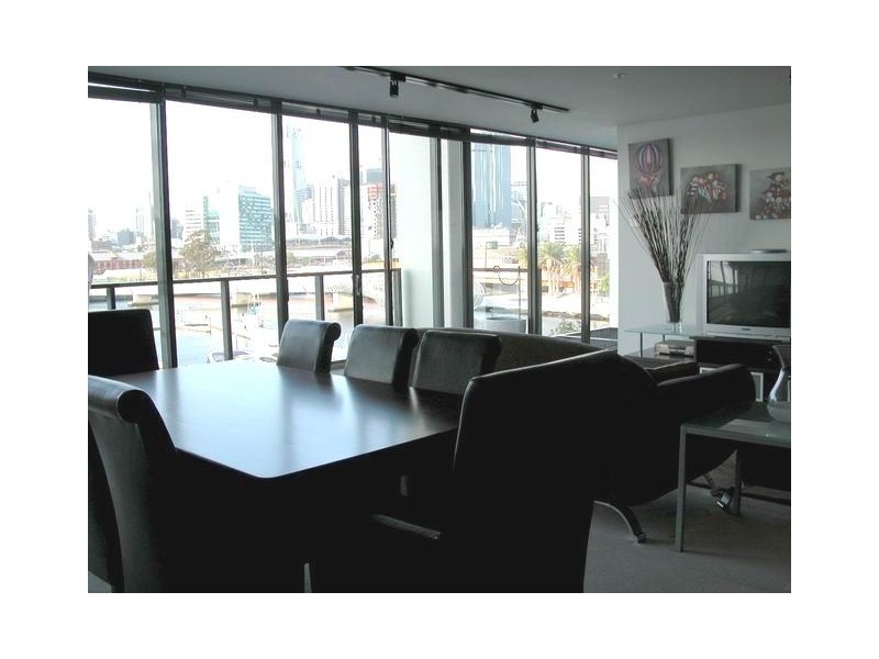 403P/66 River Esplanade, Docklands VIC 3008
