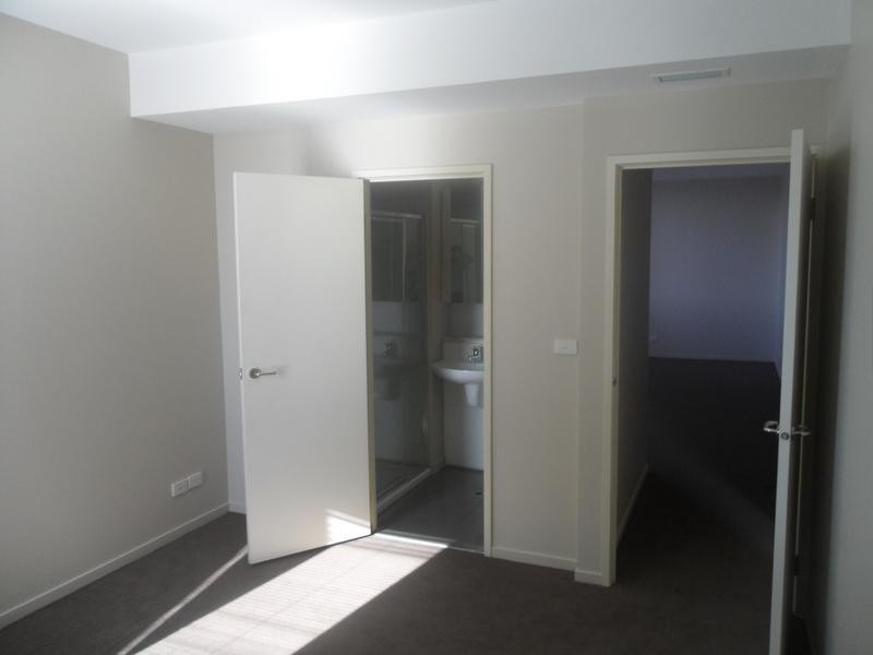 1305/35 Wills Street, Melbourne VIC 3000