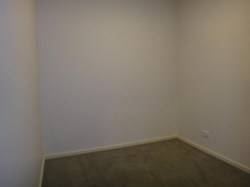 2004/250 Elizabeth Street, Melbourne VIC 3000