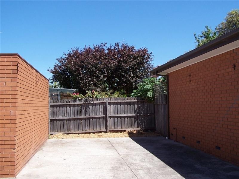 3/68 Heller Street, Brunswick West VIC 3055